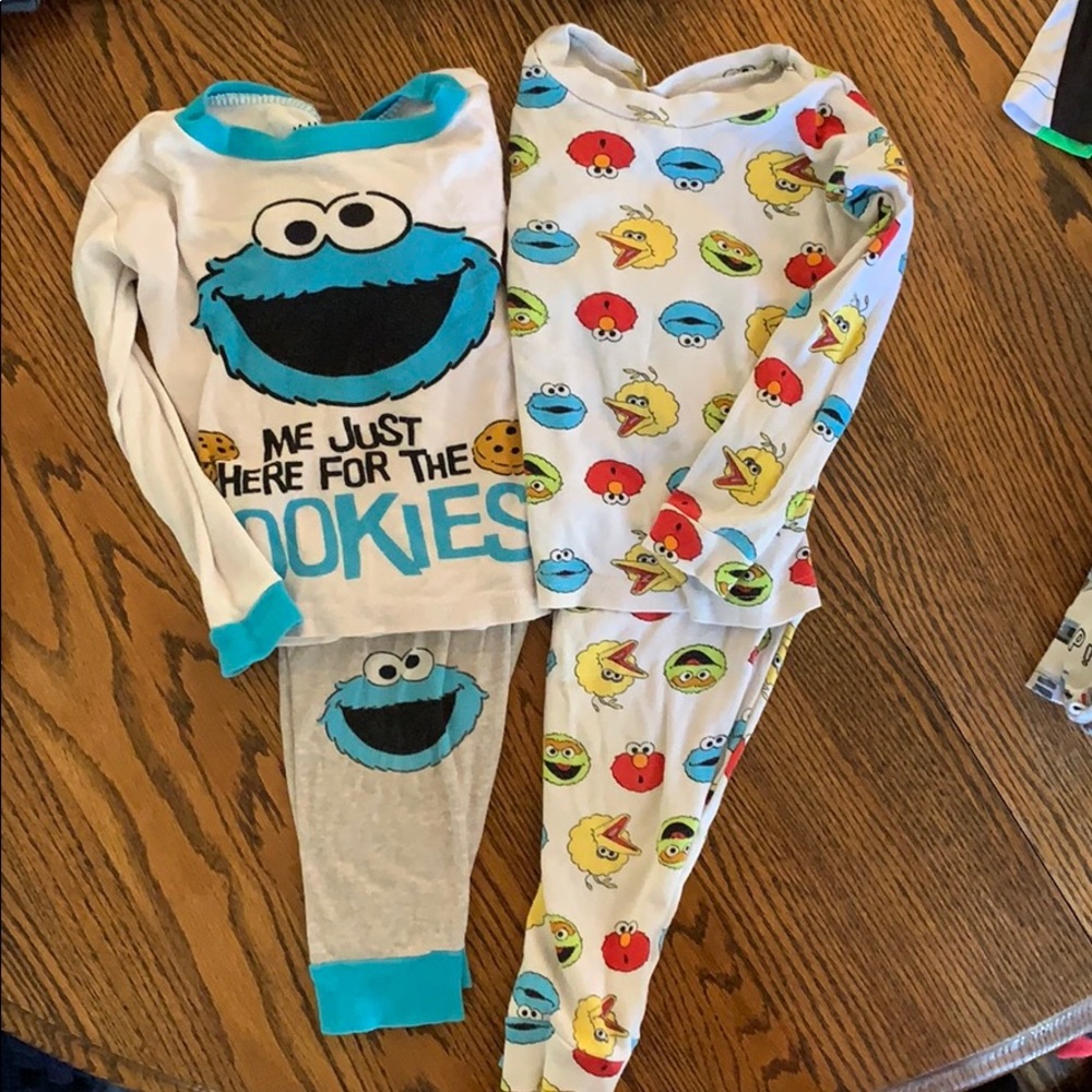 **5 for $15** 2 pairs of long sleeve pjs